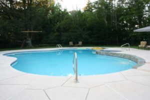 advantages of concrete swimming pools