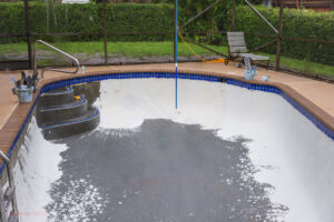 Getting Your Swimming Pool Ready for Winter