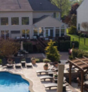 Factors That Go Into the Size of Your Poolside Patio